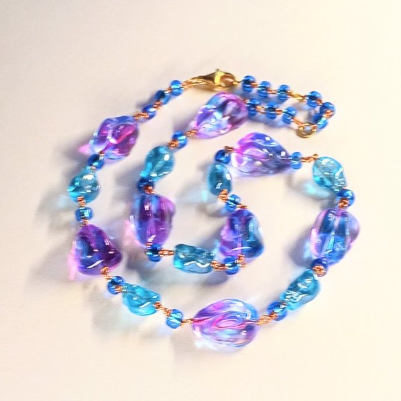 HANDMADE Easter Bunny & Skull Necklace - Plantasma Floria - Picture 5 of 5